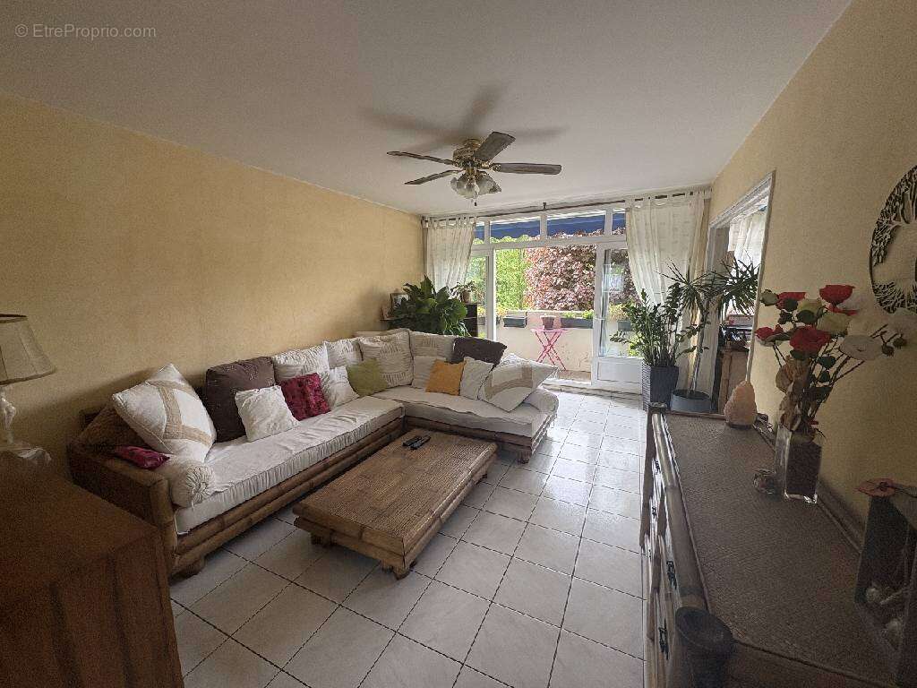 Appartement à SAVIGNY-SUR-ORGE