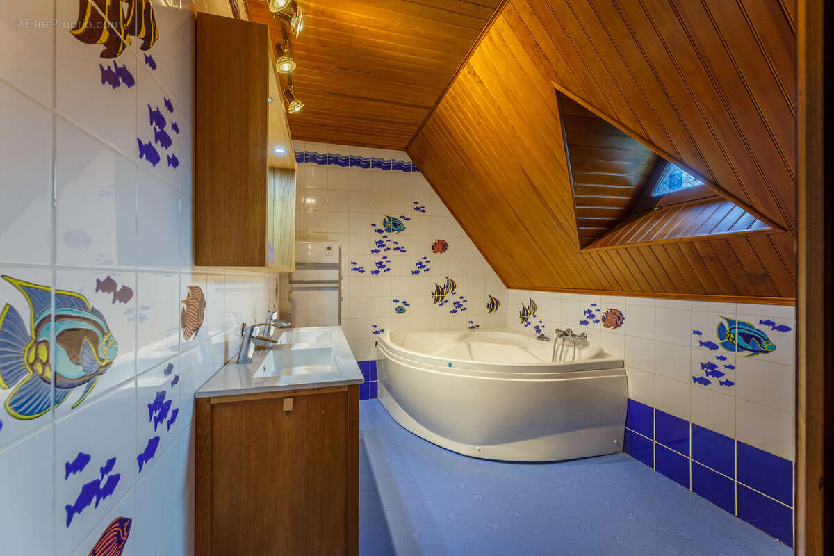 Maison à LE MESNIL-ESNARD