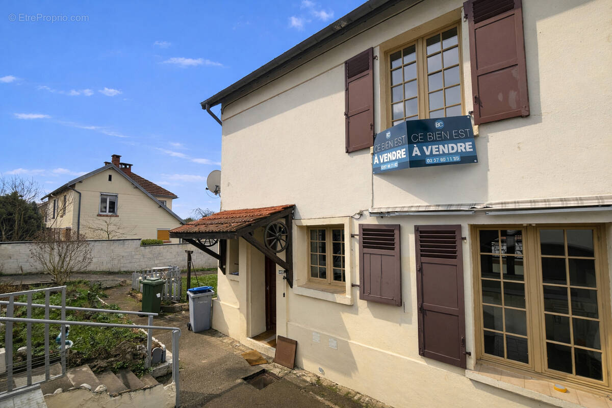Maison à CUSTINES