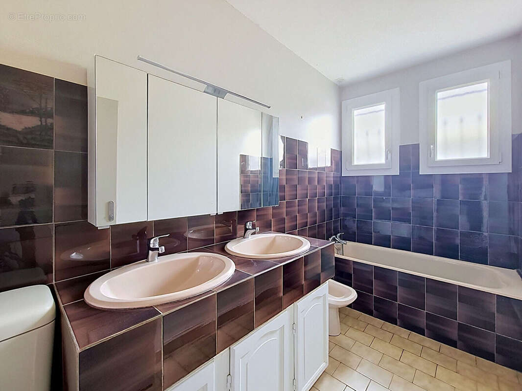 Maison Le Pian Medoc 5 pièce(s) 112 m2 - photo 9