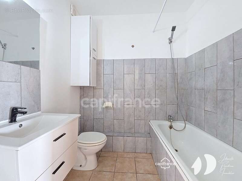 Appartement à BAIE-MAHAULT