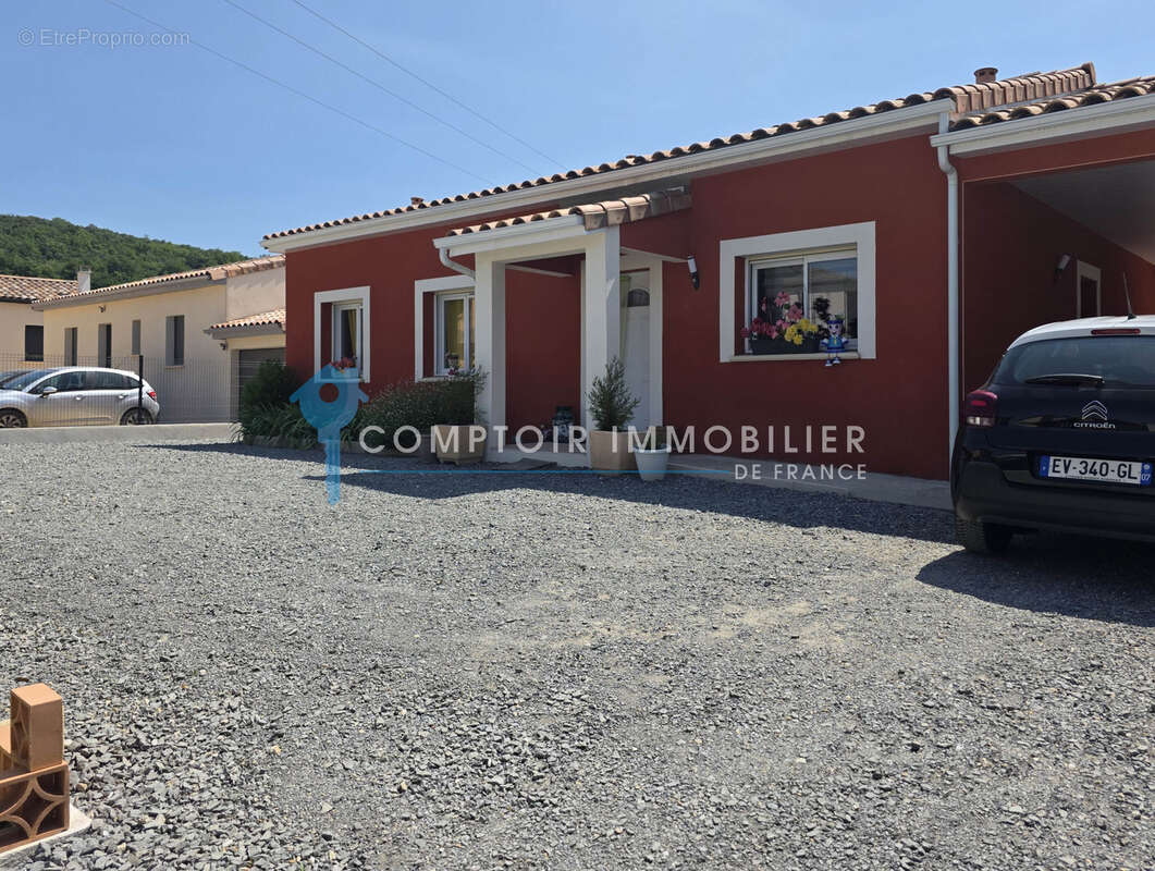 Maison à RUOMS