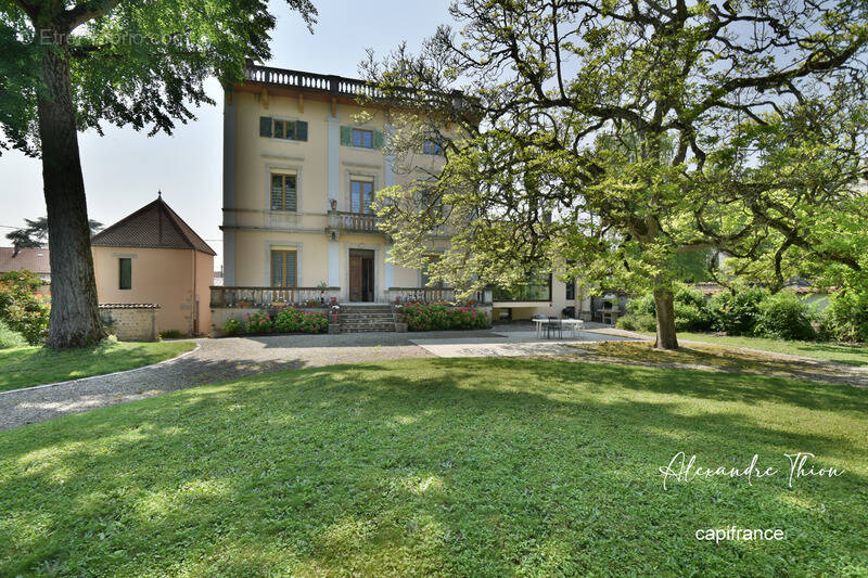 Maison à CHAZEY-SUR-AIN