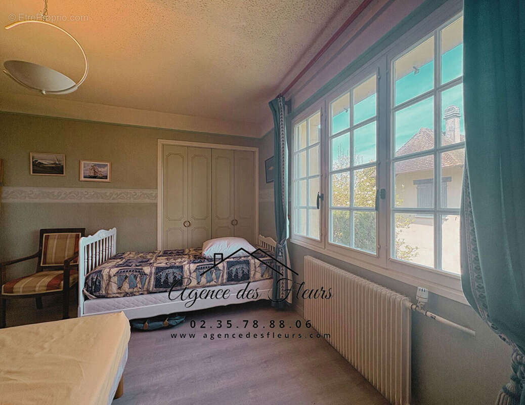 Maison à LA SAUSSAYE