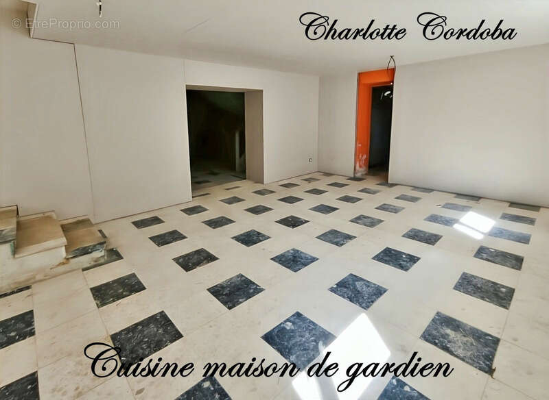 Maison à FEUGAROLLES