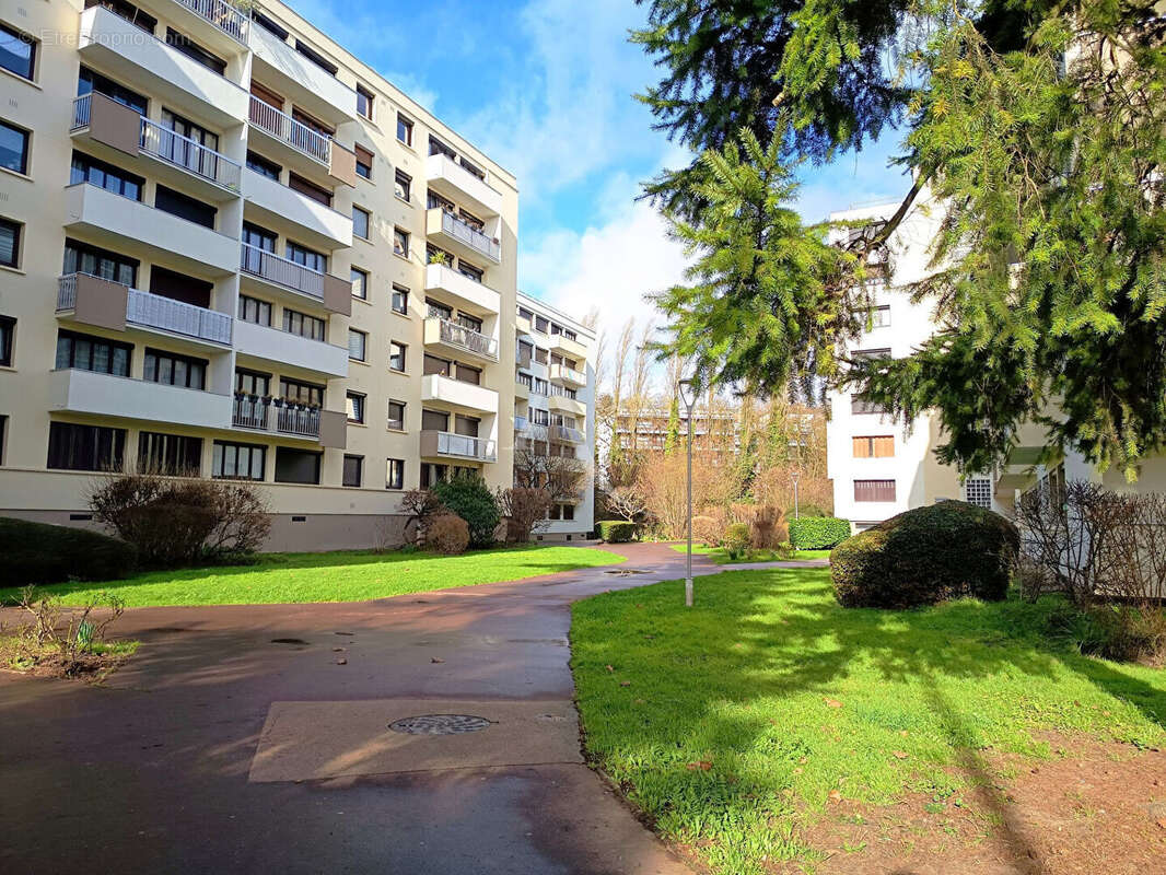 Appartement à ATHIS-MONS