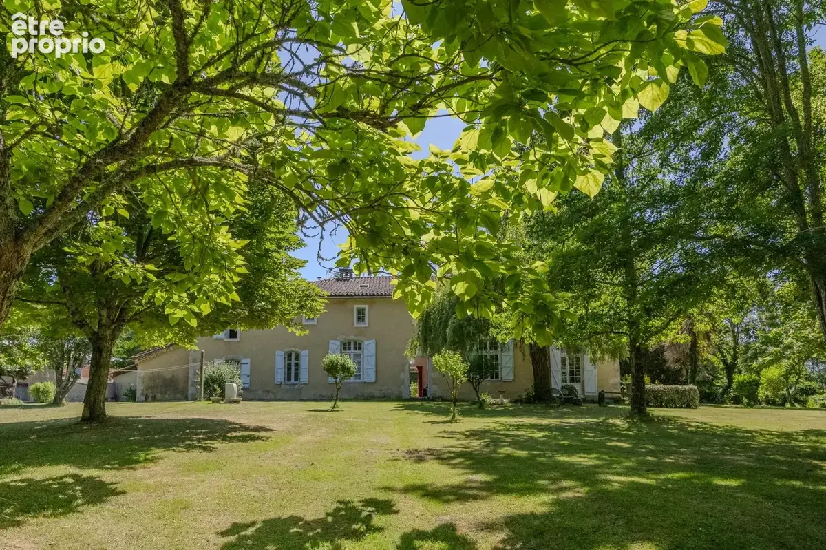 Chartreuse historique sur 16 hectares avec grand lac - photo 18