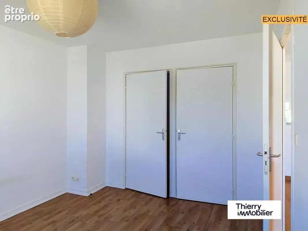 Longchamp - T2 de 58 m² au dernier étage avec ascenseur, parking et tram au pied - photo 10