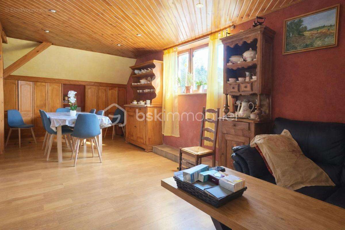 Maison traditionnelle – 2 logements – 9,45 ares - photo 8
