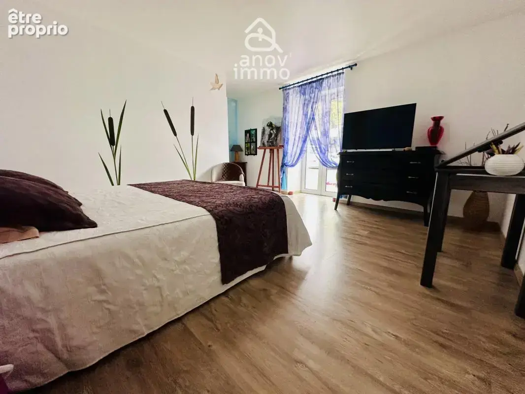 Grange rénovée avec goût   173 m2 habitables, 100 m2 de dépe - photo 9
