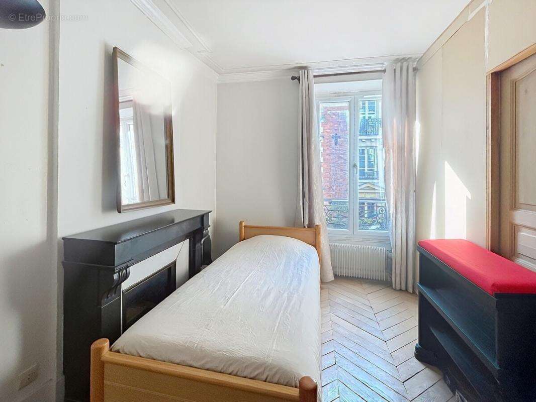 Appartement - Paris 17 Batignolles - 77m² - photo 4