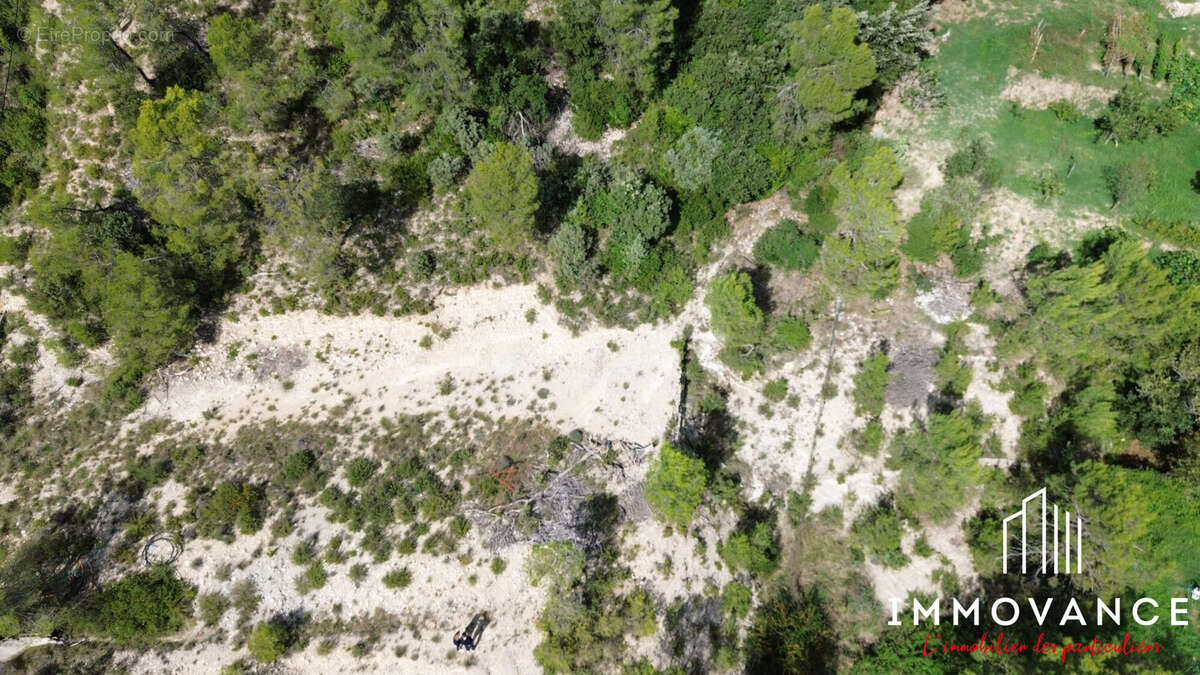 Terrain à LAURET