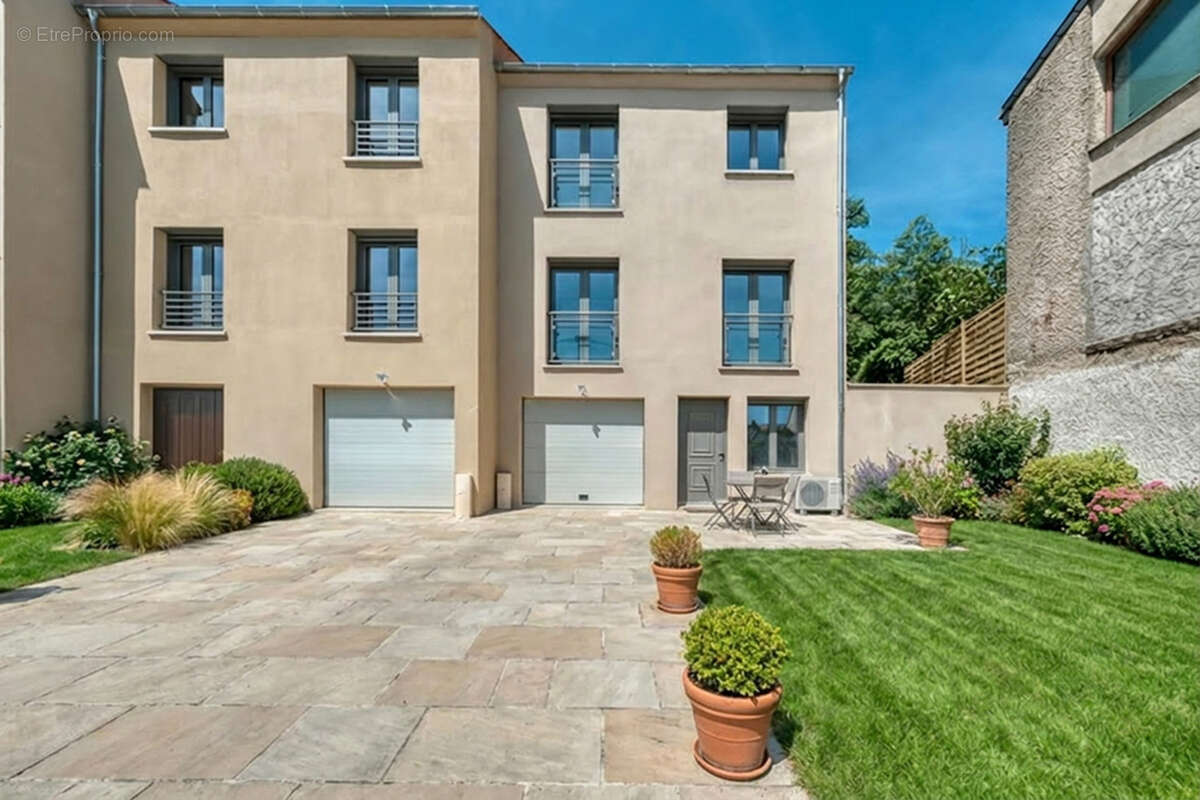 Maison à LIMOURS