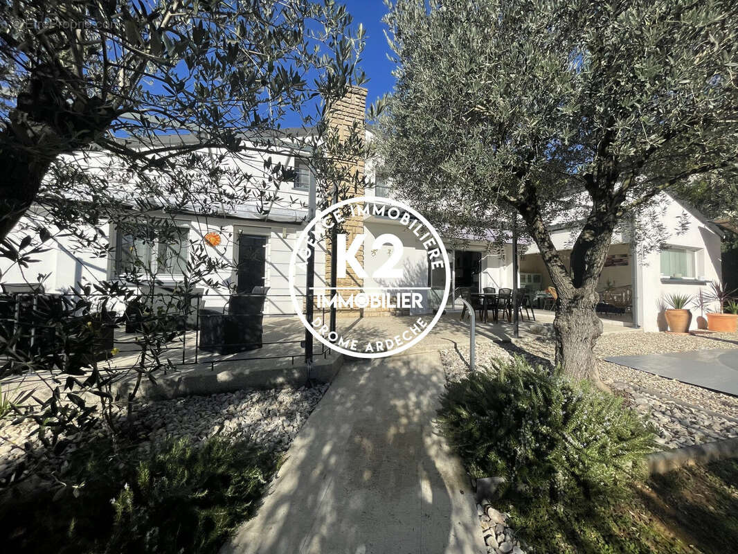 Maison à MONTELIMAR