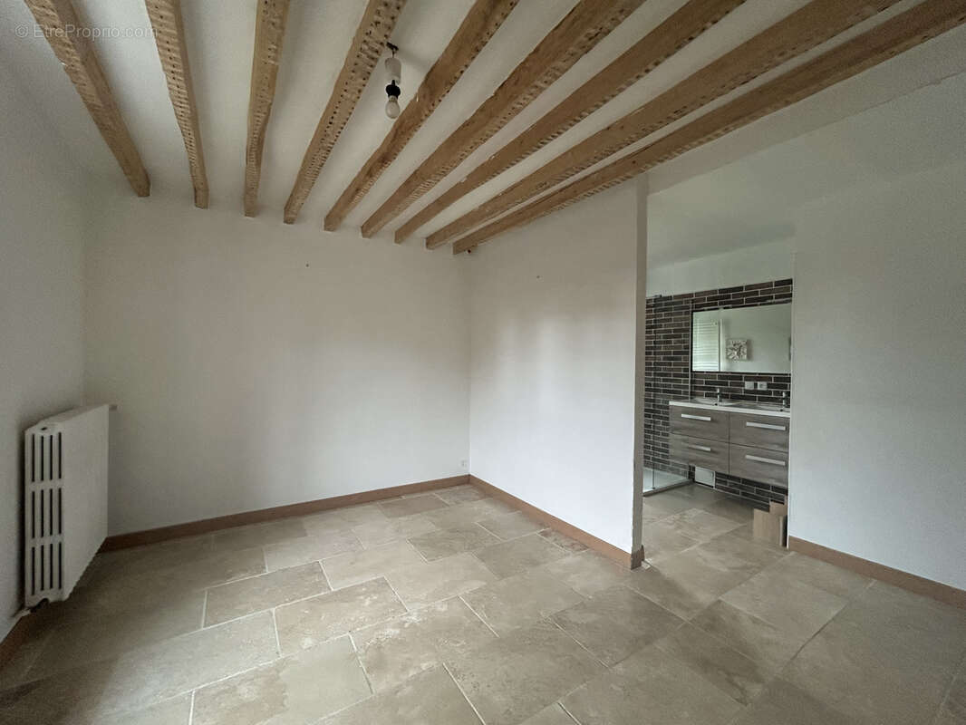 Maison à LE MELE-SUR-SARTHE