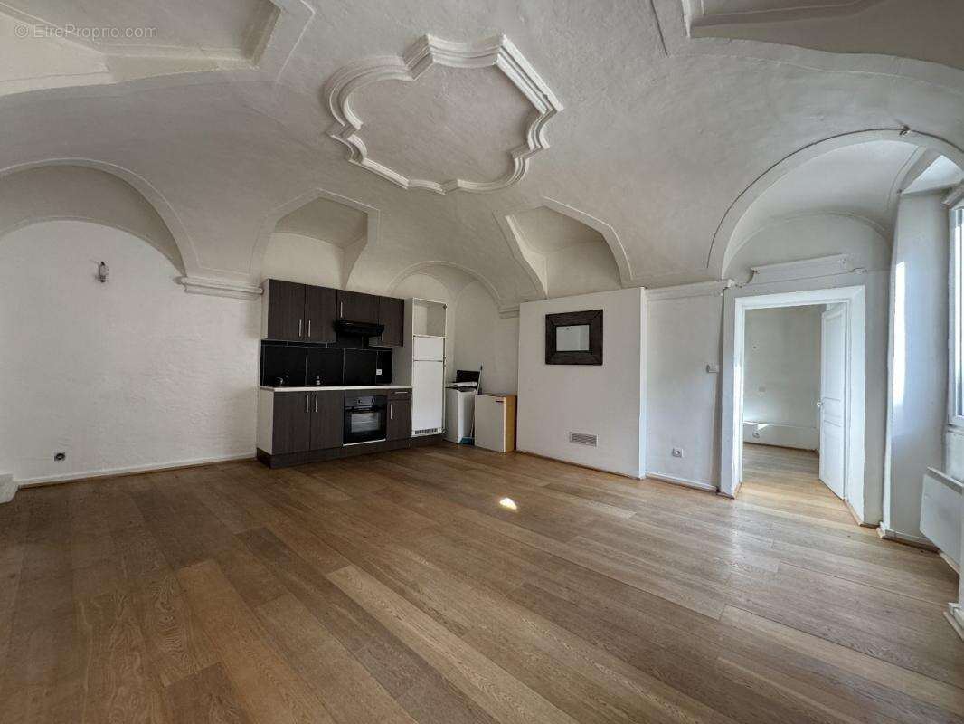 Appartement à TENDE