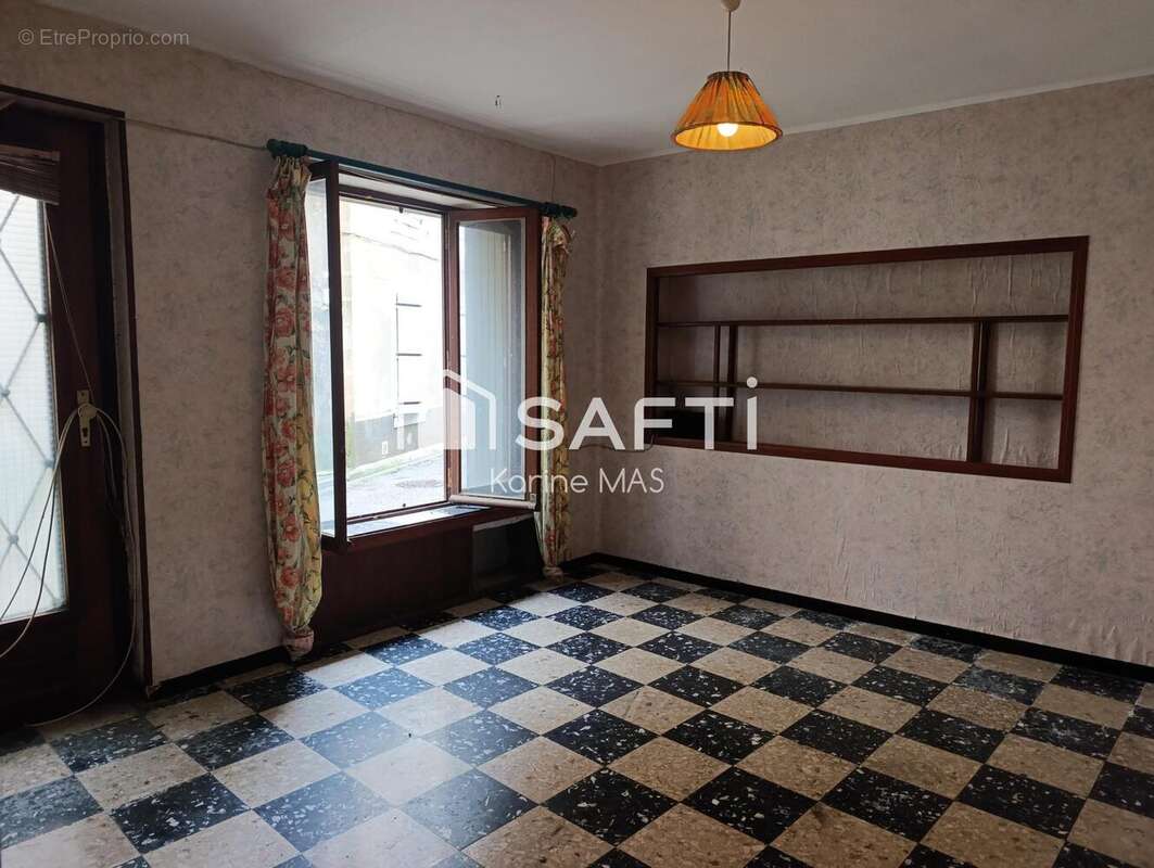 Maison 106 m² à Talairan  - photo 2