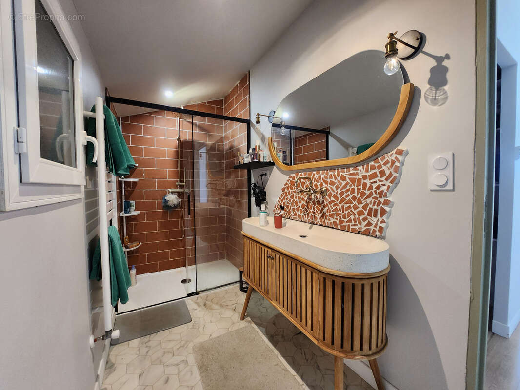 Maison à SAINTE-GEMME-LA-PLAINE