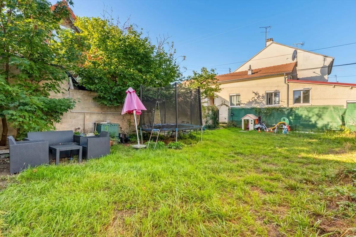 Maison à LES MUREAUX