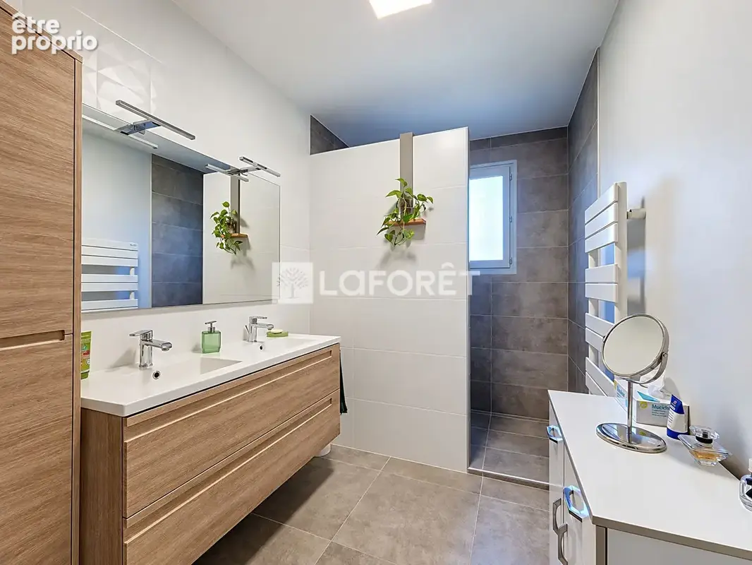 Maison Caluire Et Cuire 5 pièce(s) 110 m2 - photo 8