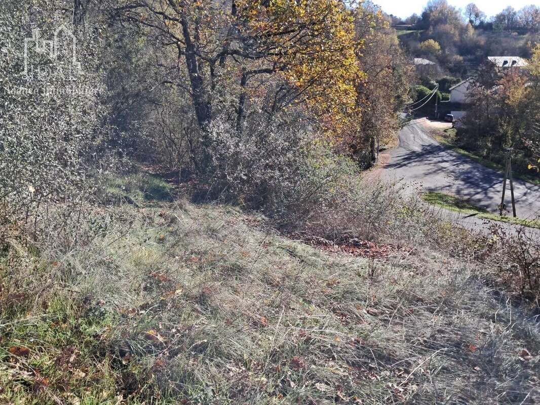 Terrain à LA CANOURGUE