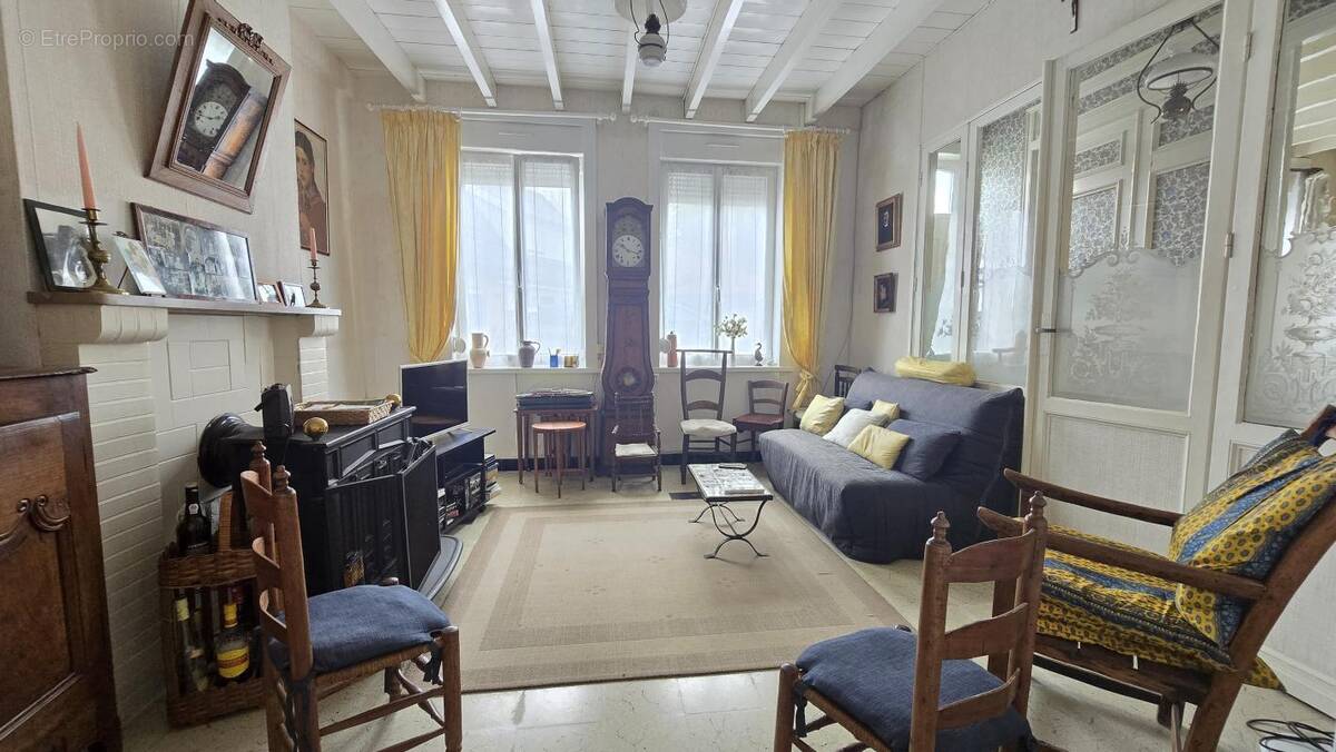Maison à STAPLE