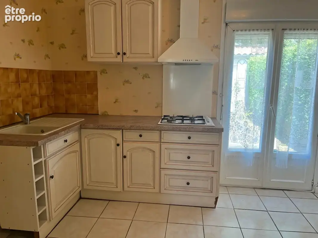 Maison familiale avec jardin et garage à SAUJON - photo 3