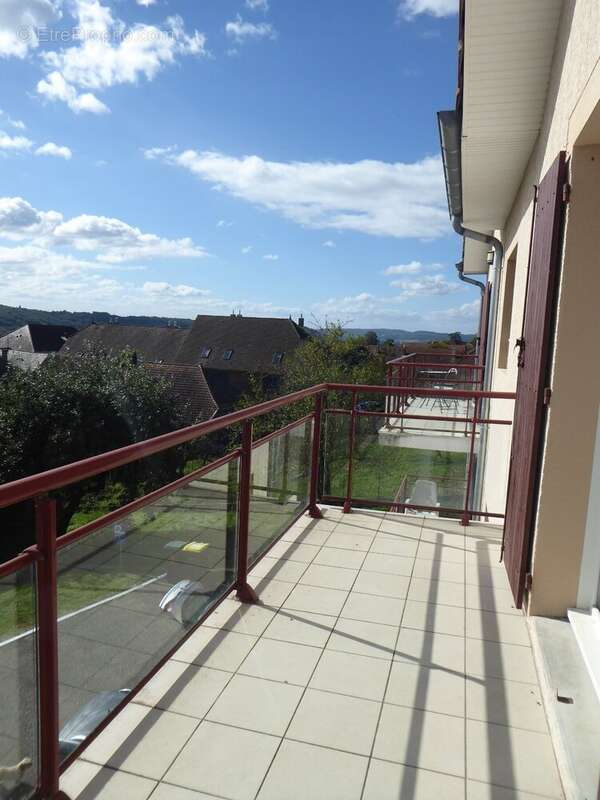 Appartement à MORESTEL