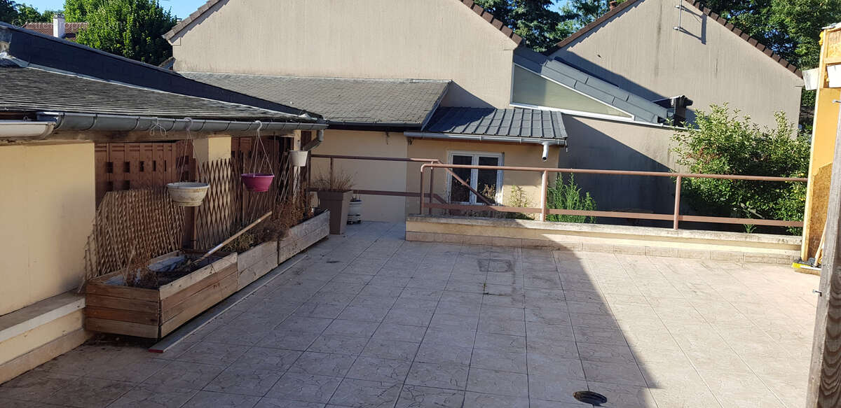 Maison à BUC