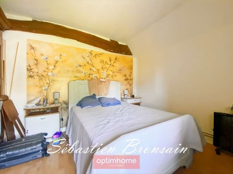 Maison à CHATEAU-CHALON