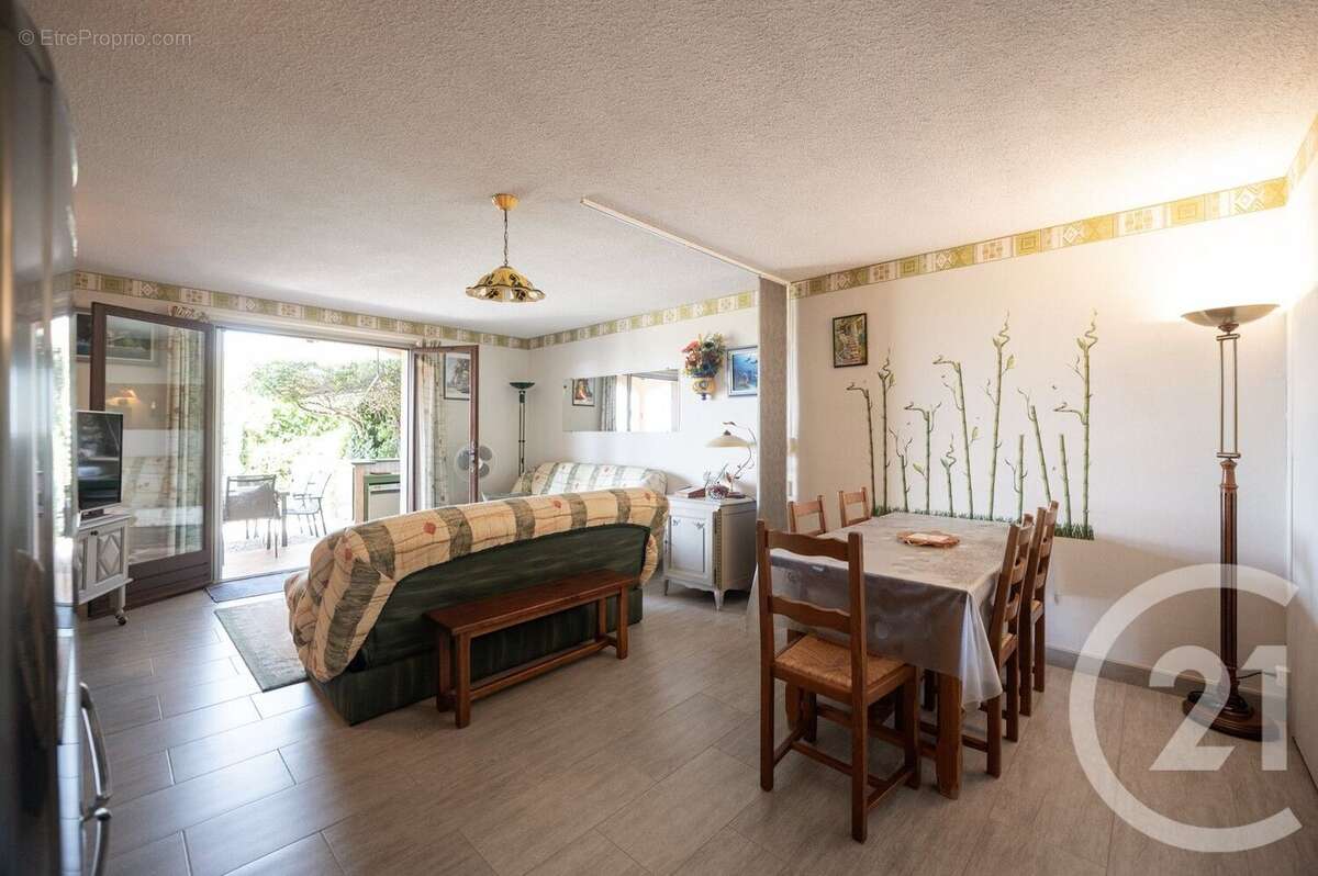 Appartement 49 m² à Le Lavandou  - photo 4