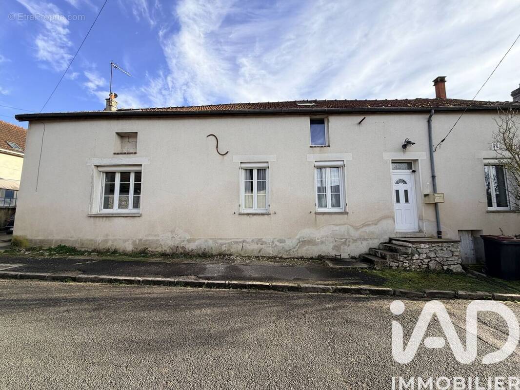 Photo 1 - Maison à ROUILLY