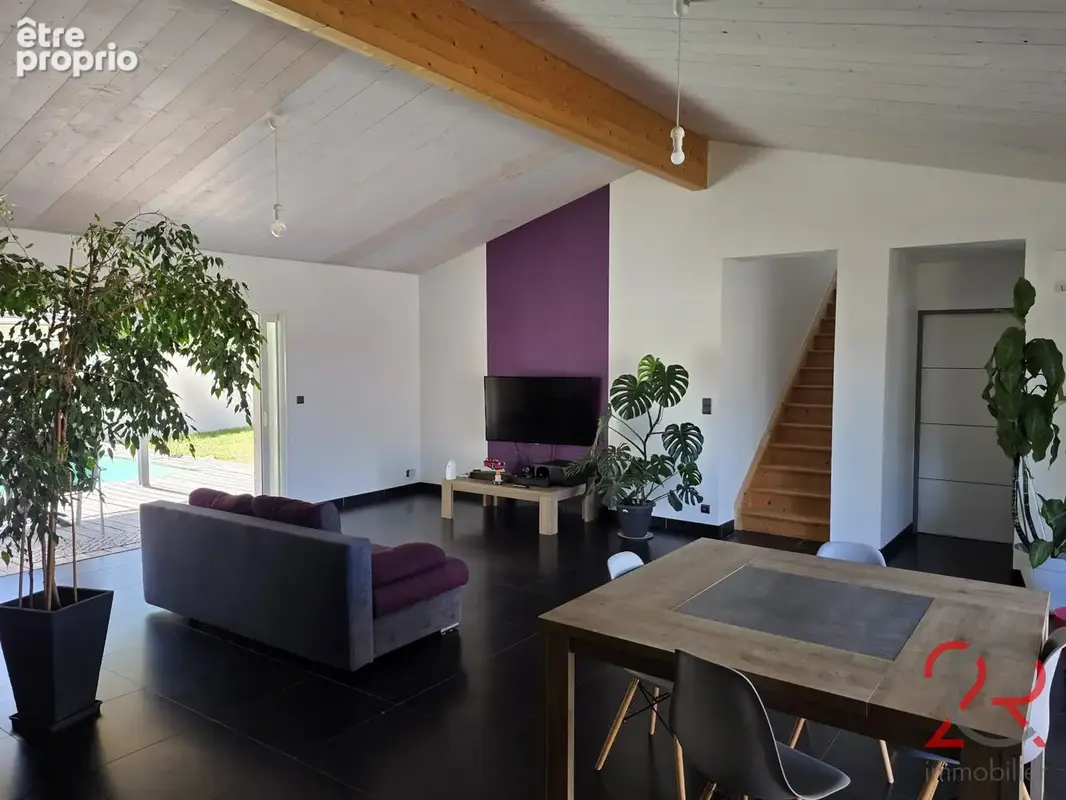 Maison contemporaine atypique   Calme, prestations modernes et haute performance énergétique - photo 2