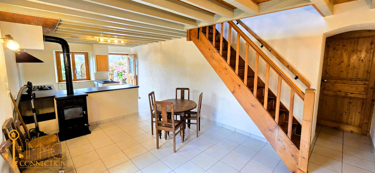 Maison à SEYSSEL