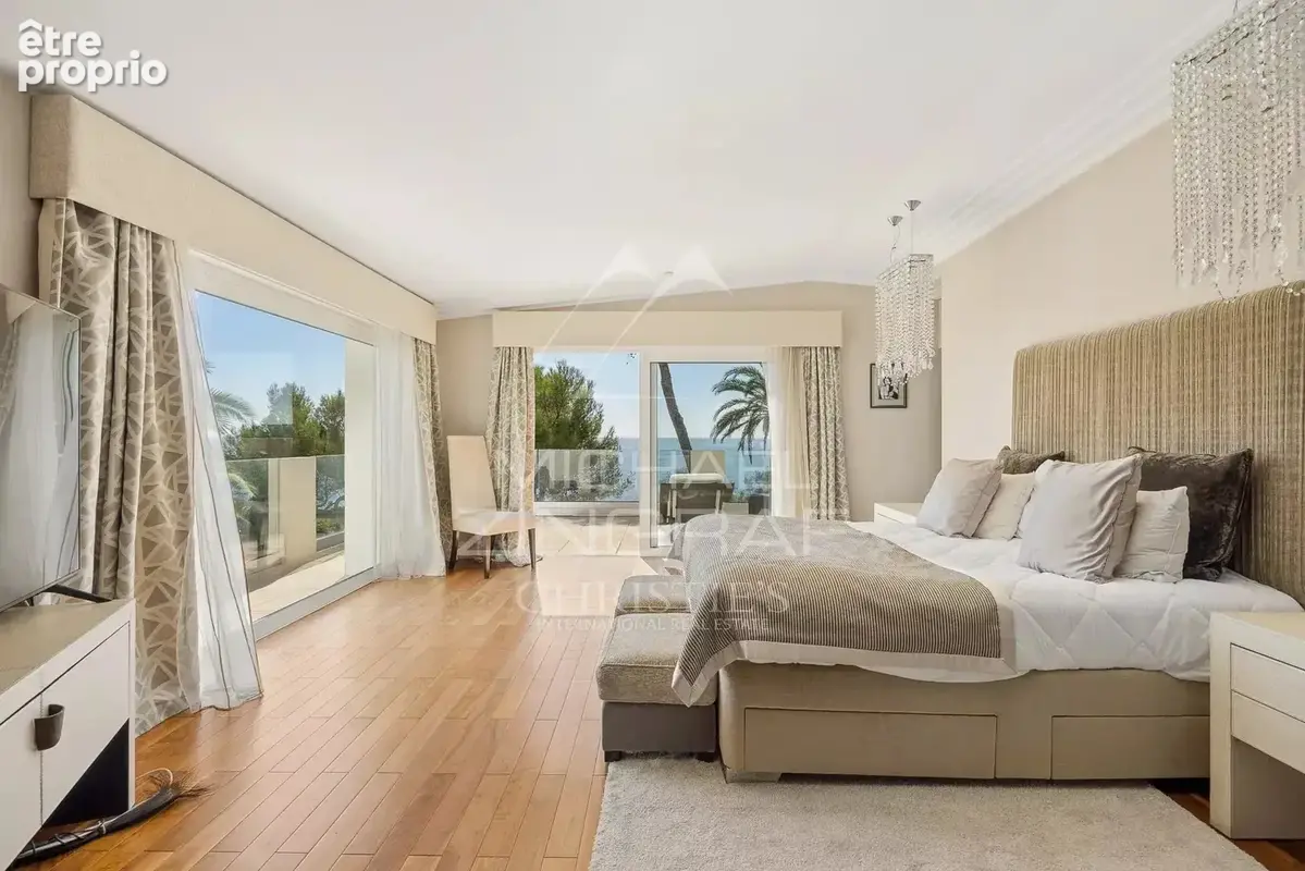 Cap d’Antibes – Villa d’exception avec vue panoramique mer et montagne - photo 18