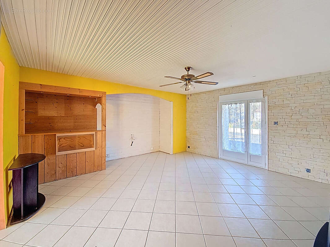 Maison à SAINT-MAIXENT-SUR-VIE