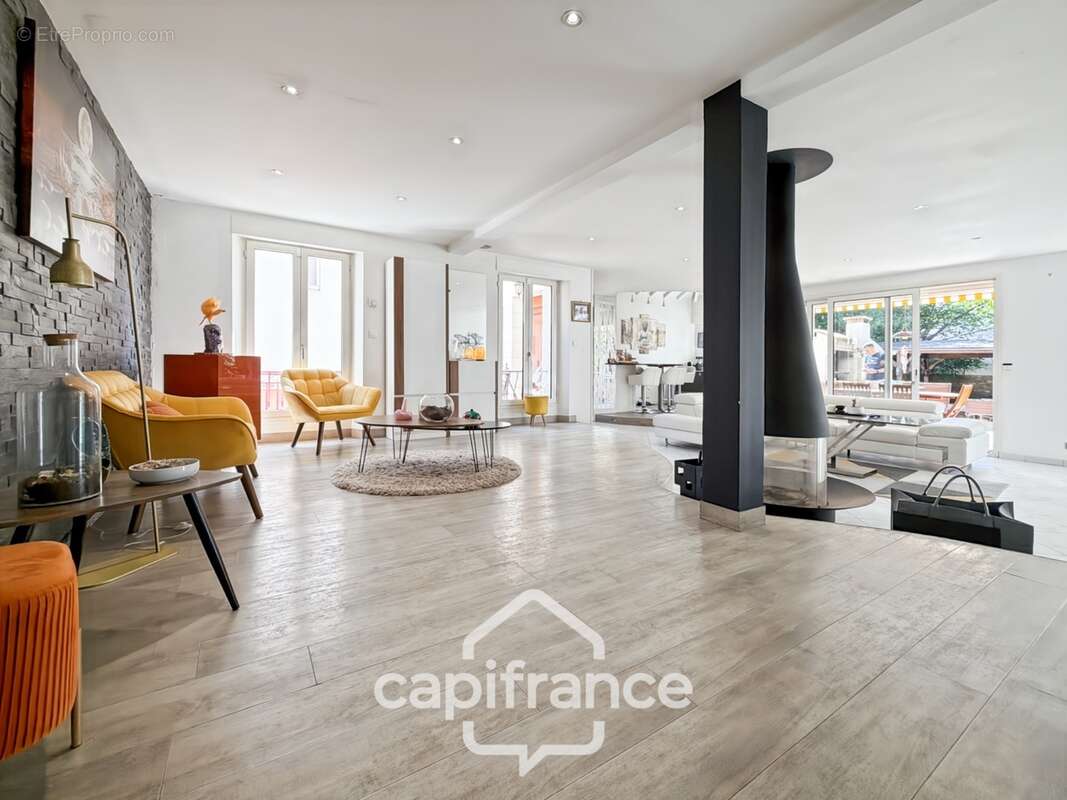 Le perreux sur marne (94) – maison familiale 262,50m² – 4 suites – jardin et piscine hors sol – garage double - photo 7