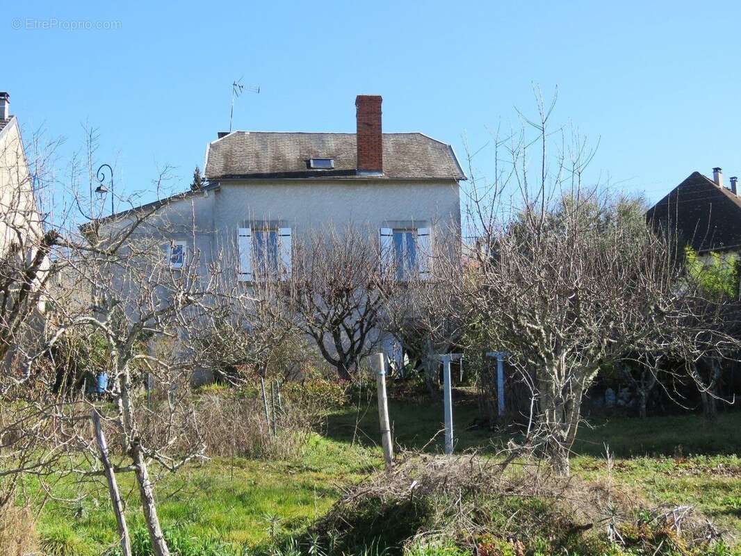 Maison à JUILLAC