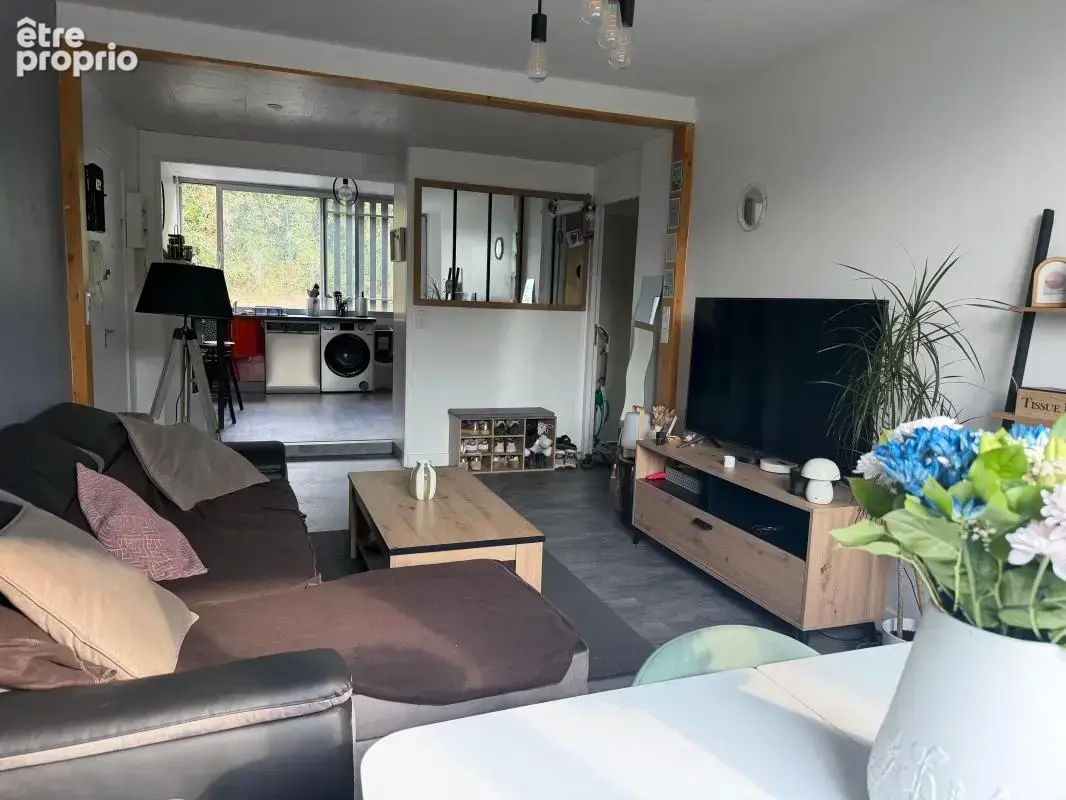 AIX-LES-BAINS – Appartement T3 de 61 m² traversant avec balcon et cave - photo 2