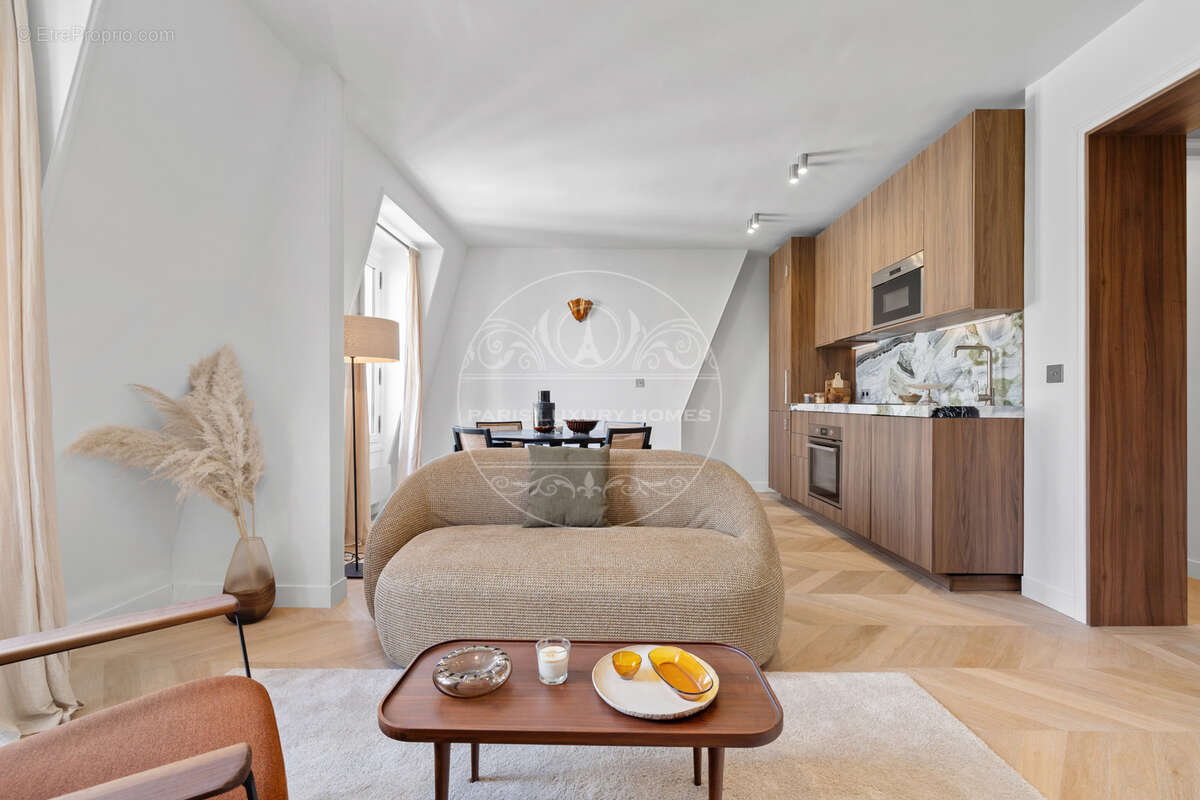 Appartement à PARIS-7E