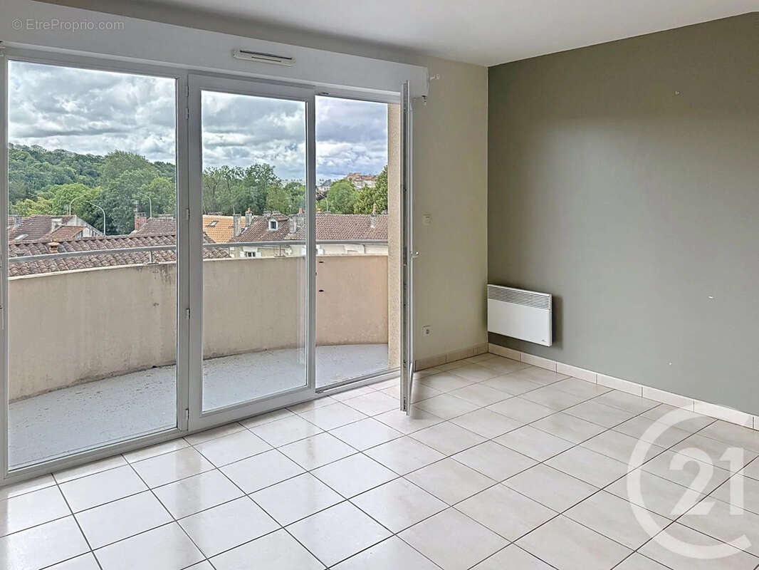 Appartement 56 m² à Angouleme  - photo 2