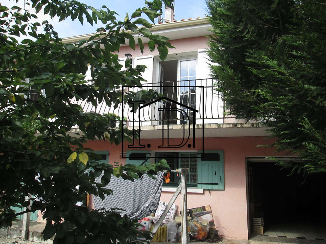 Maison à COULOUNIEIX-CHAMIERS