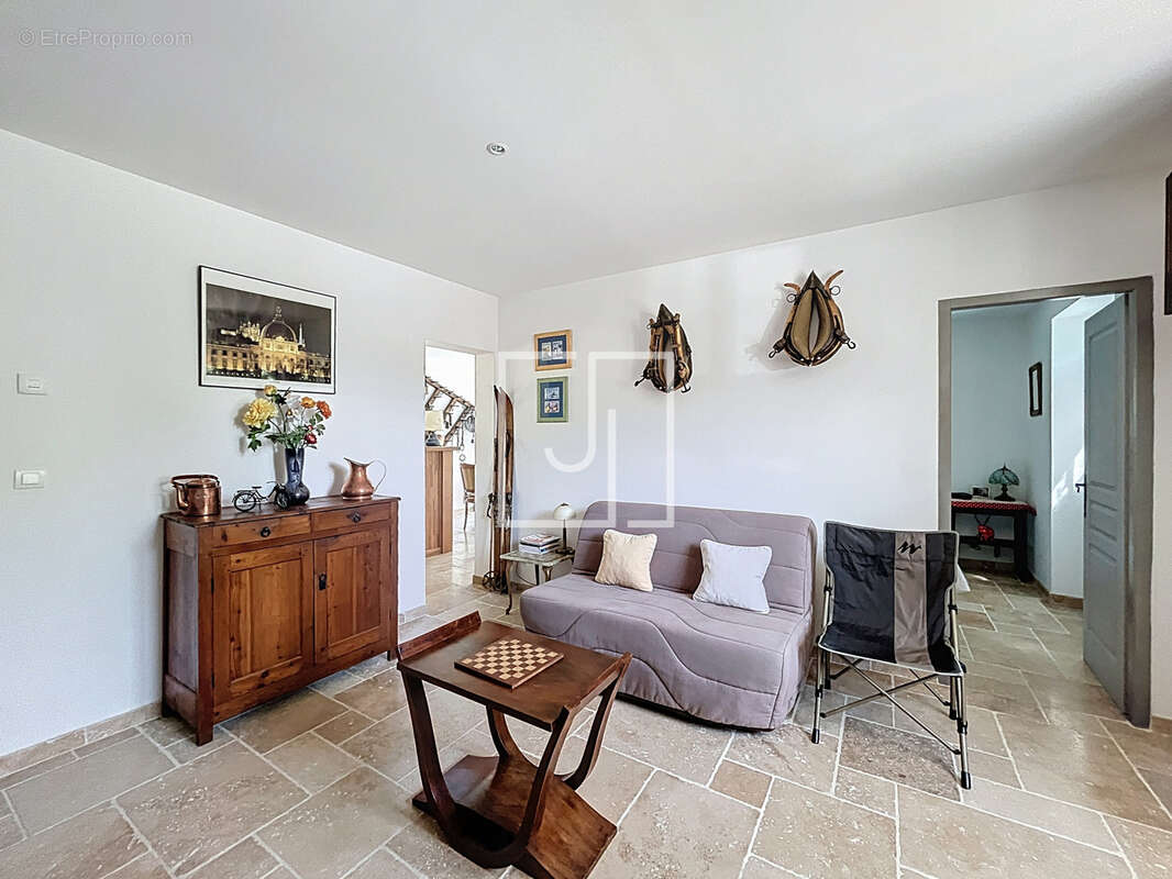 Appartement à LA CONDAMINE-CHATELARD