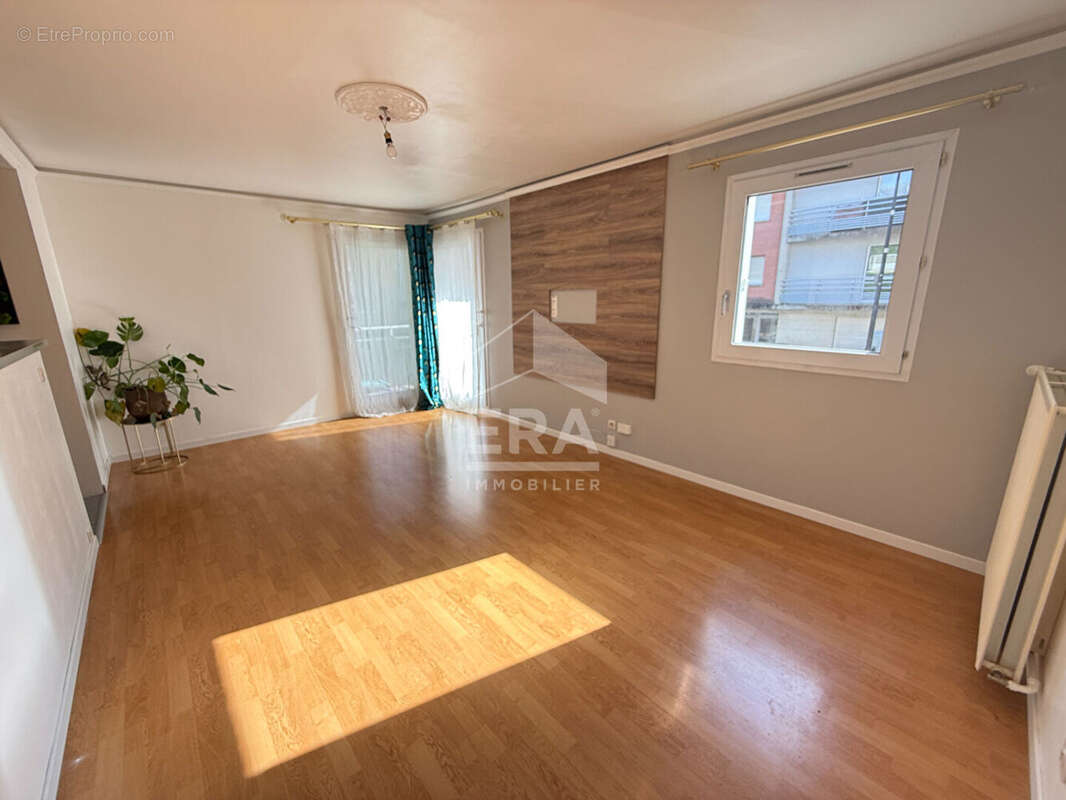 Appartement à ELANCOURT