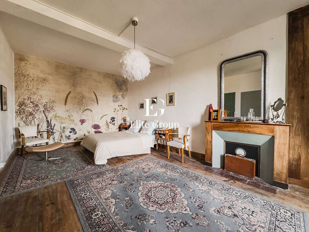 Maison à CHATEAUNEUF-SUR-CHARENTE