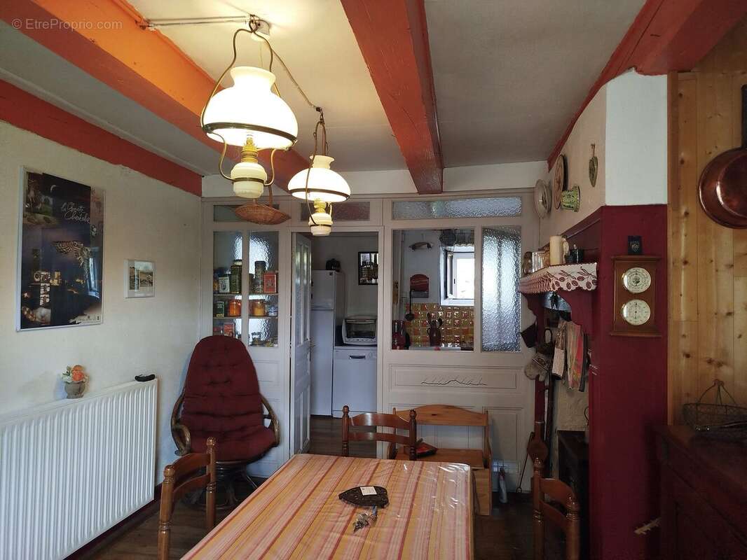 Maison à ESPINCHAL