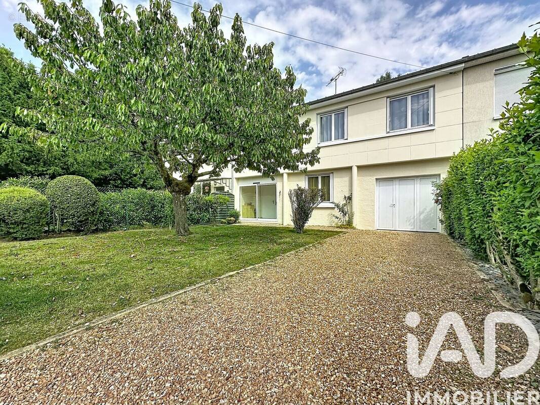 Photo 1 - Maison à RAMBOUILLET