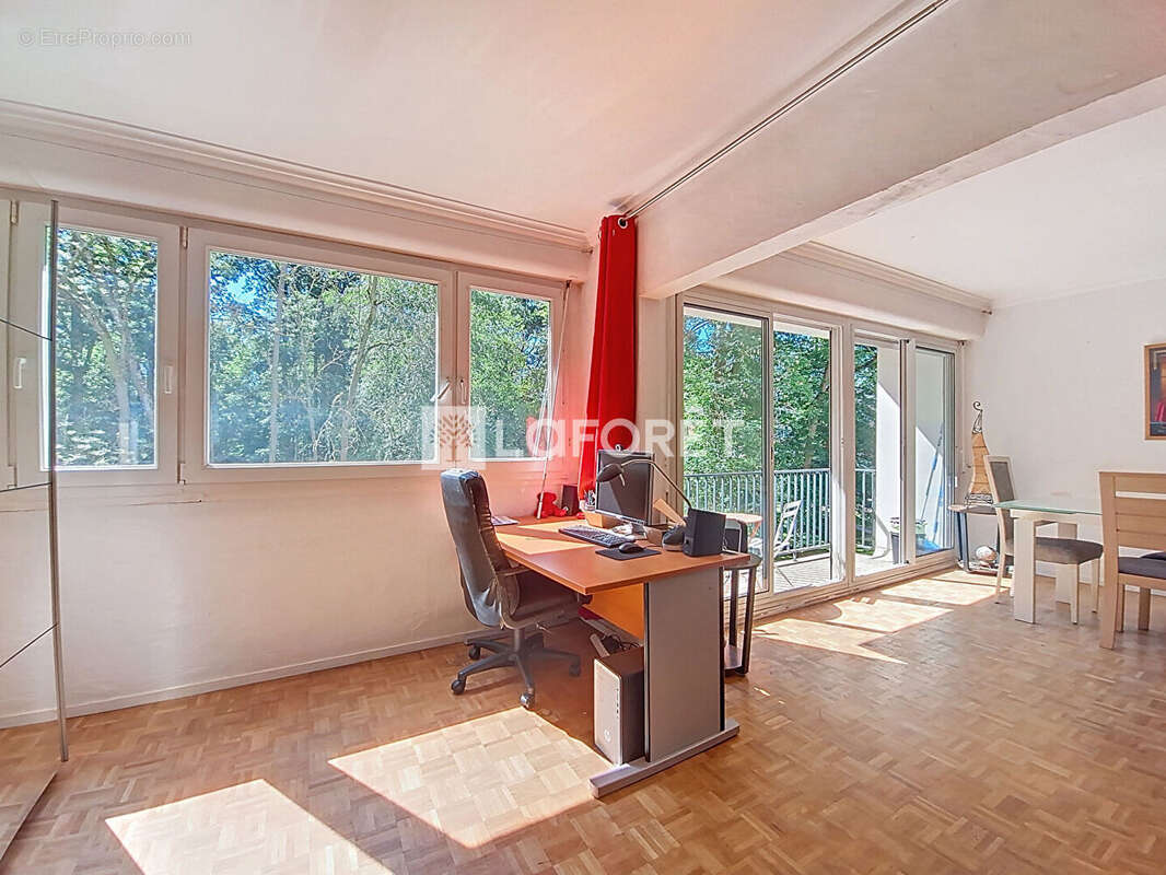 Appartement à VERNEUIL-SUR-SEINE