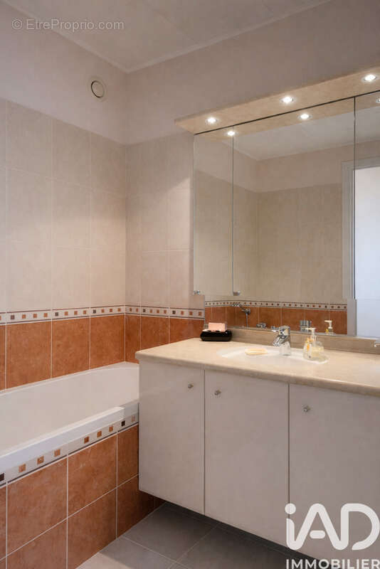Photo 6 - Appartement à RUEIL-MALMAISON