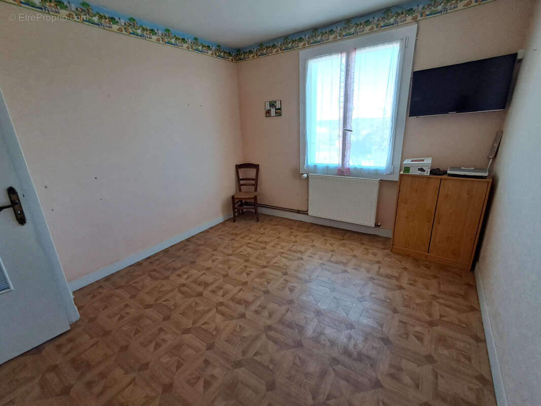 Maison à JAUNAY-CLAN